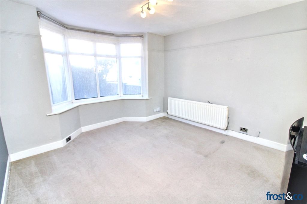 Property photo 2 of 18 Living Room