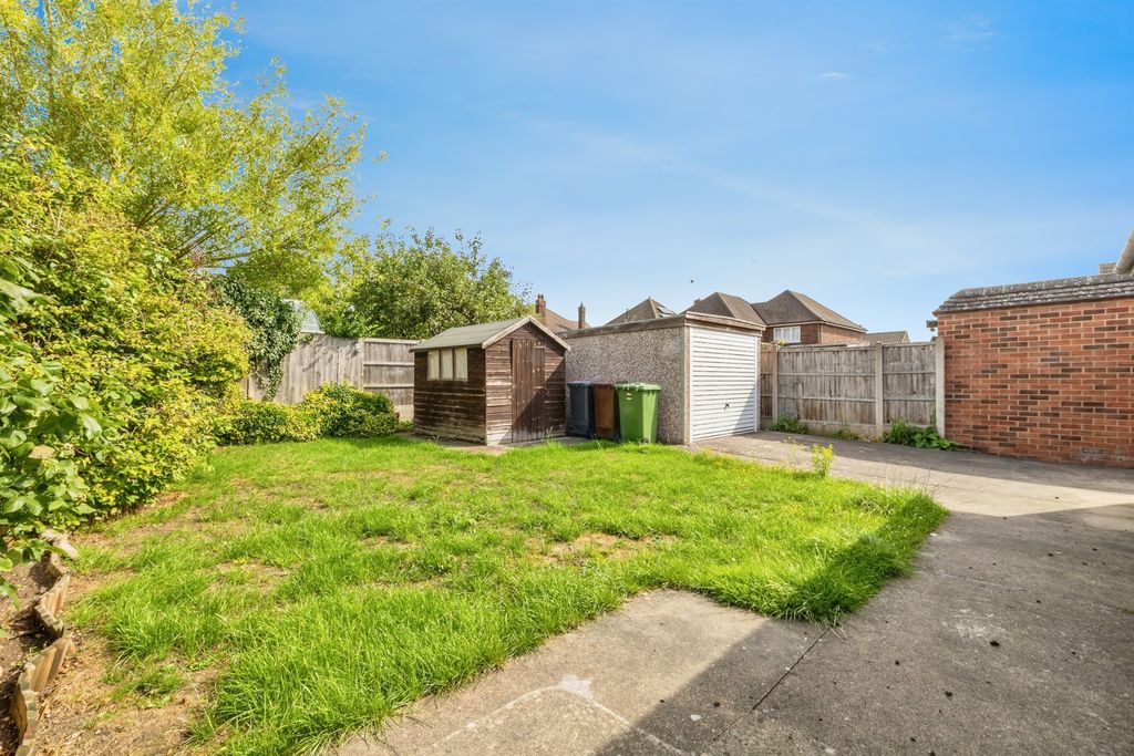 Property photo 2 of 16