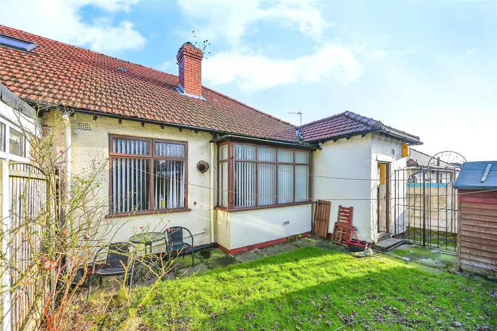 Property photo 1 of 17 Picture No. 12