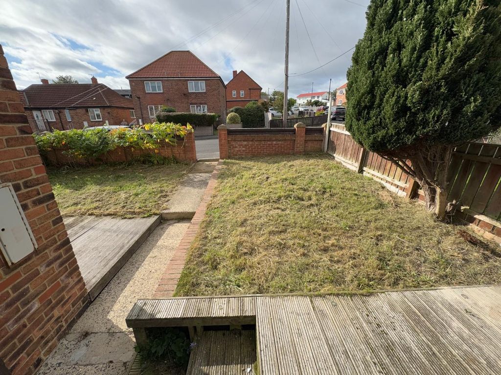 Property photo 2 of 17 Front