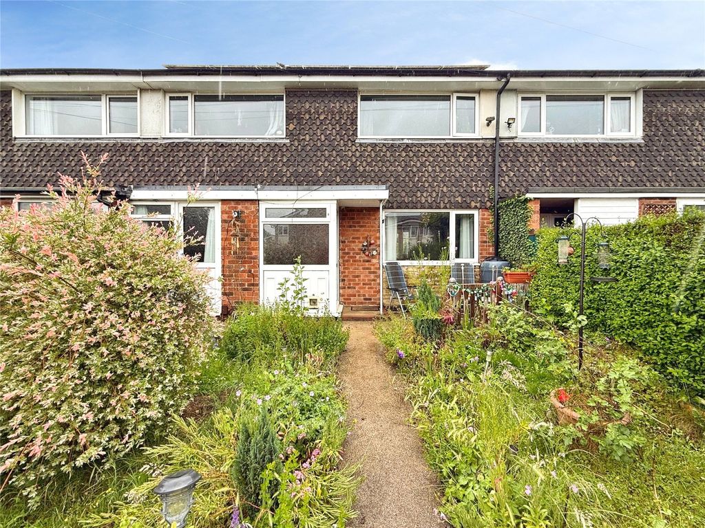 Property photo 1 of 17 Gardens