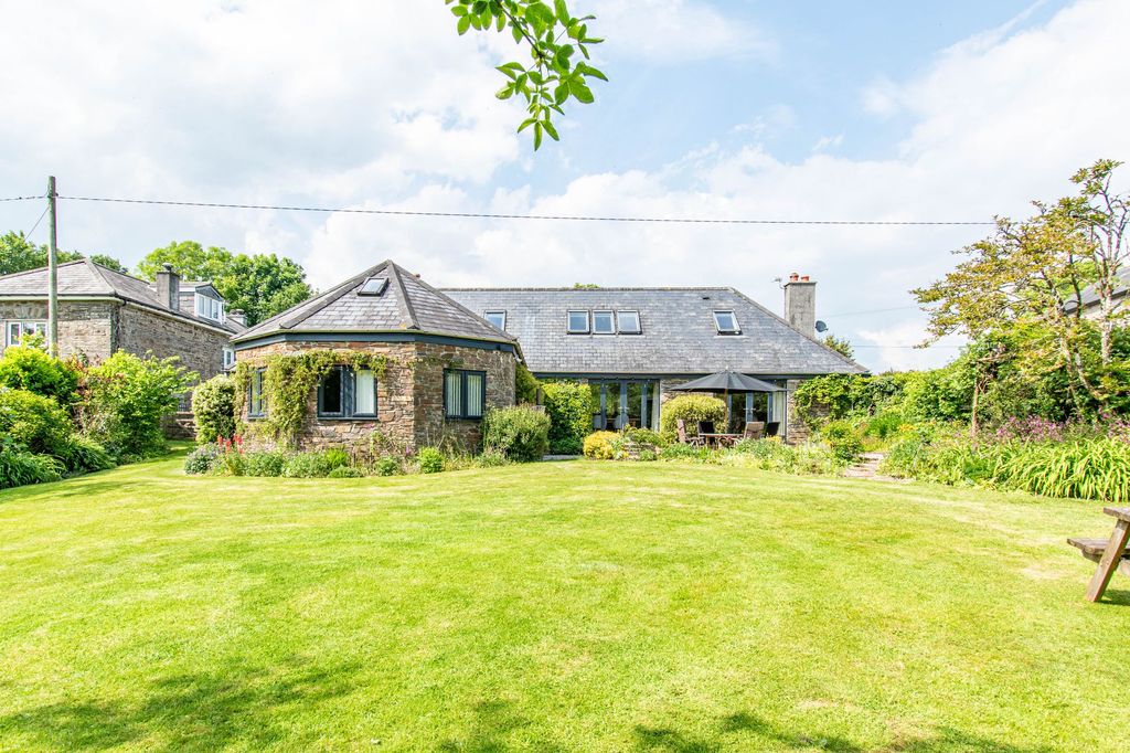 Property photo 1 of 39