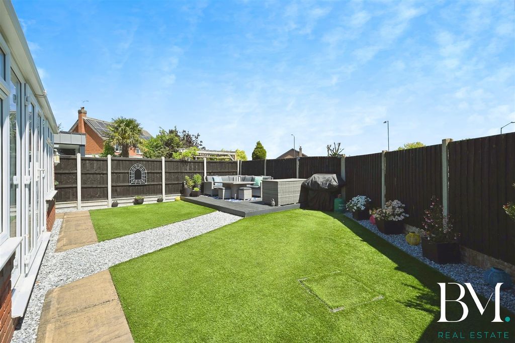 Property photo 3 of 34 l17.Jpg