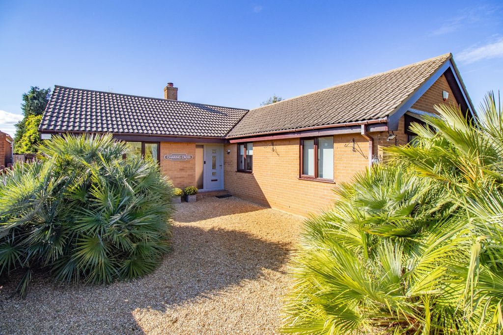 Property photo 2 of 28 3571594
