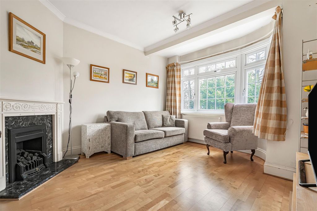 Property photo 2 of 17