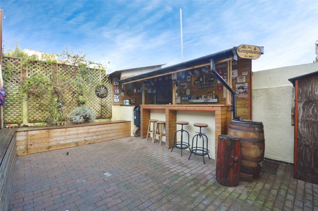 Property photo 2 of 15 Picture No. 04