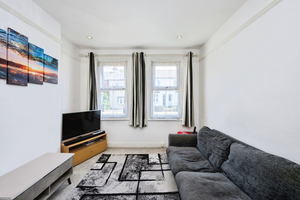 Property photo 2 of 17 Pbox-Img.Jpg