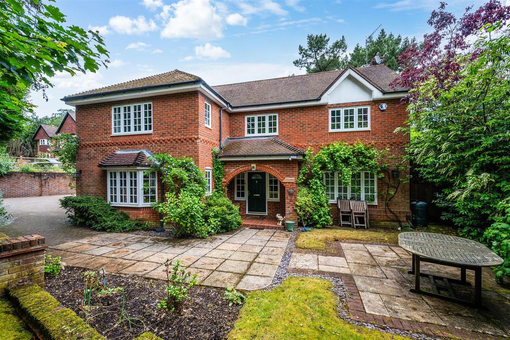 Property photo 1 of 26 Hylands- (33).Jpg