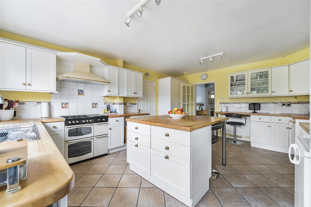 Property photo 2 of 20 1314550-10-685Bd8Bd2E7d9.Jpg