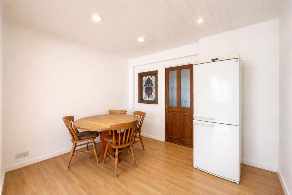 Property photo 2 of 11 Dining Room