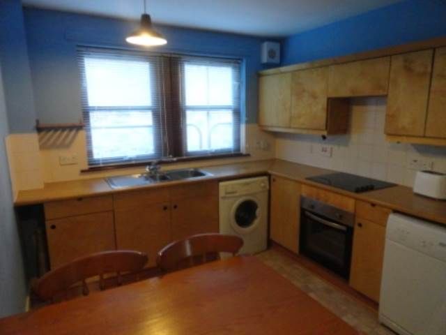 Property photo 3 of 5 Kitchen