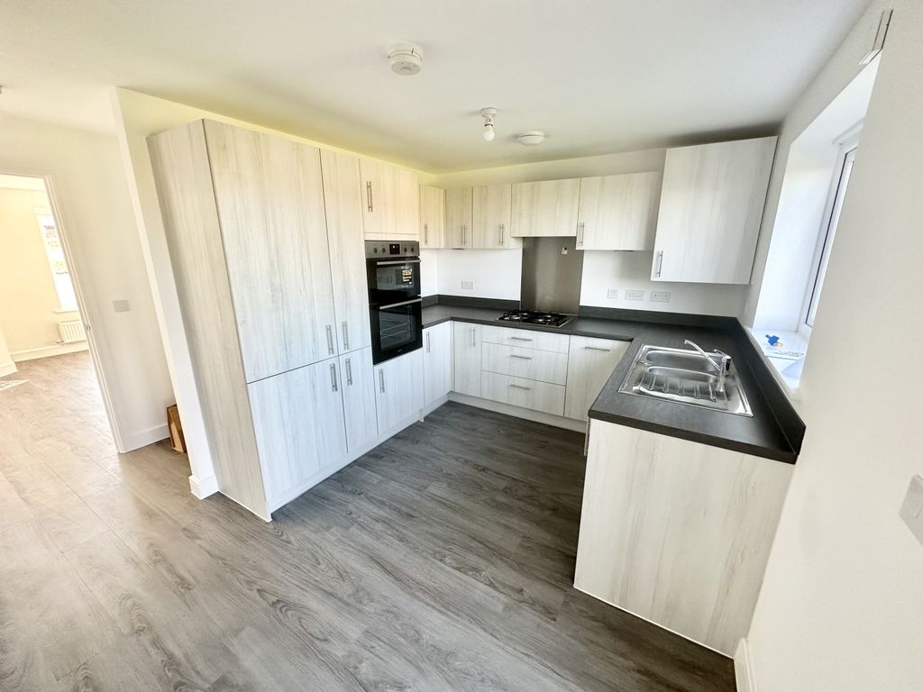 Property photo 2 of 10 Img_9003