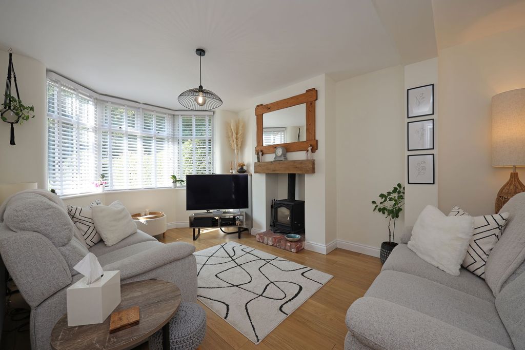 Property photo 2 of 38
