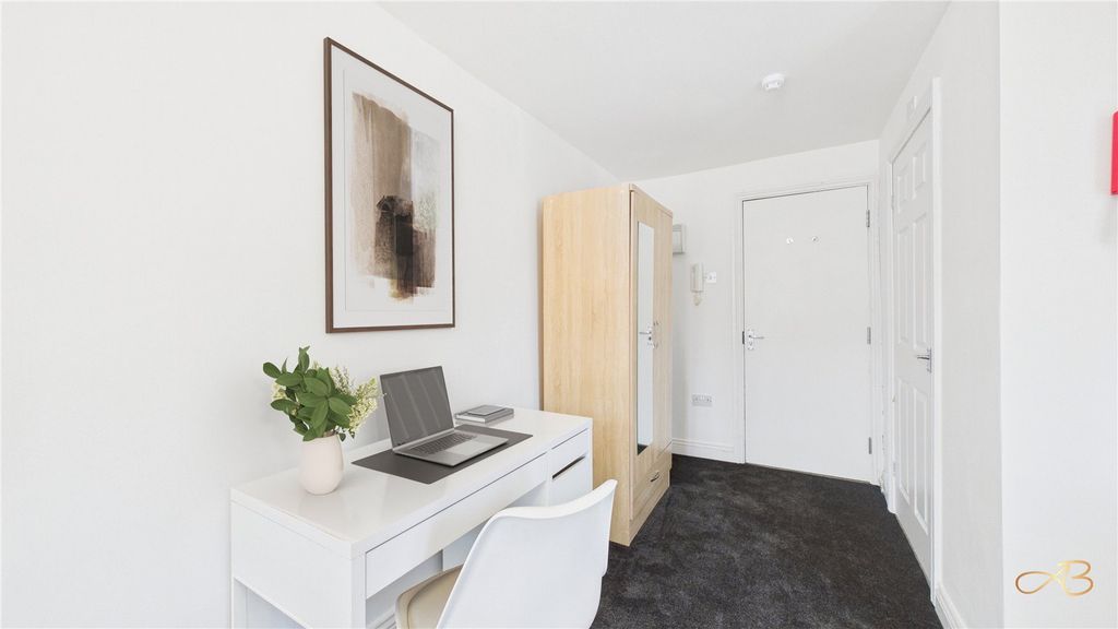 Property photo 2 of 4 Picture No. 05