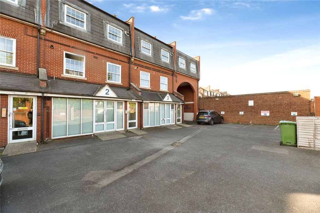 Property photo 1 of 12 Picture No. 22