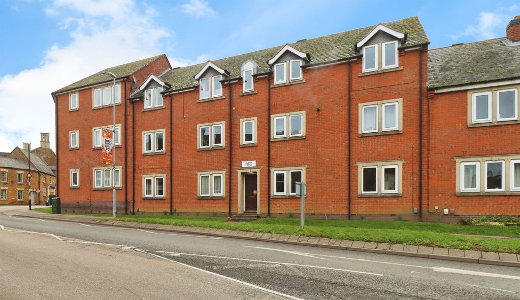 Property photo 1 of 19