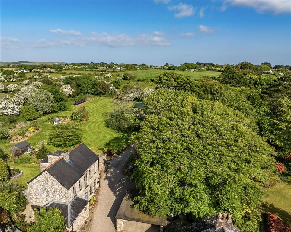 Property photo 2 of 38