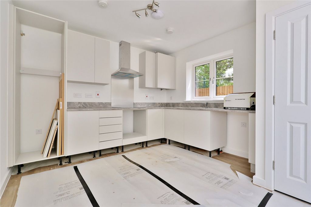 Property photo 2 of 11 Picture No. 13