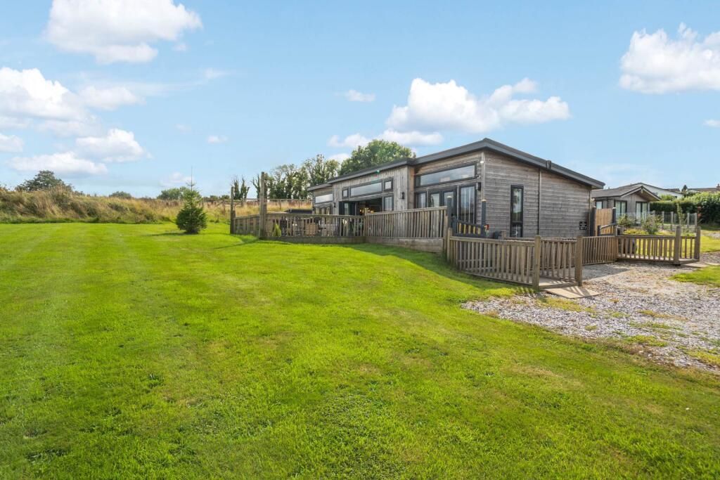 Property photo 1 of 15 Exterior