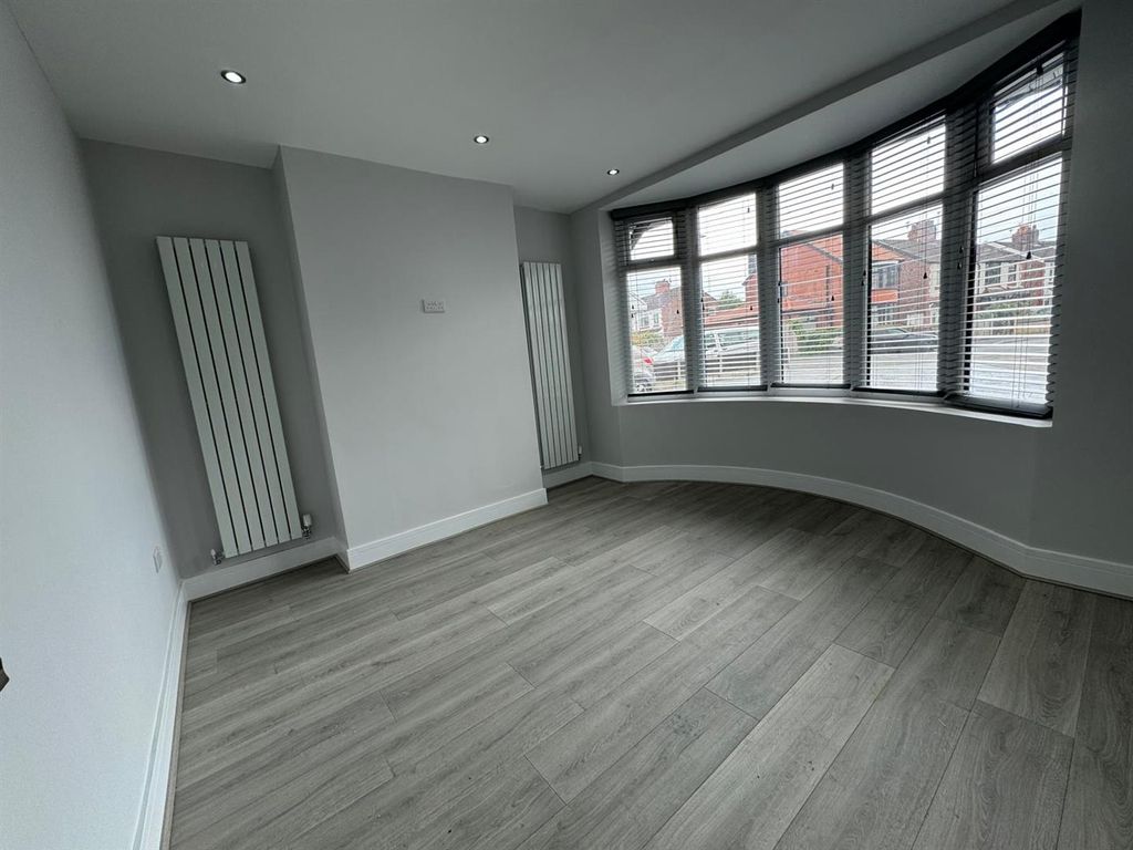 Property photo 2 of 11 F3Bf20B7-E351-4853-94Db-4B0670334c24.Jpg