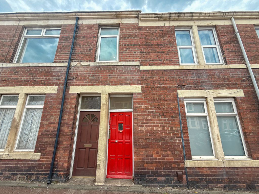 Property photo 1 of 15 External
