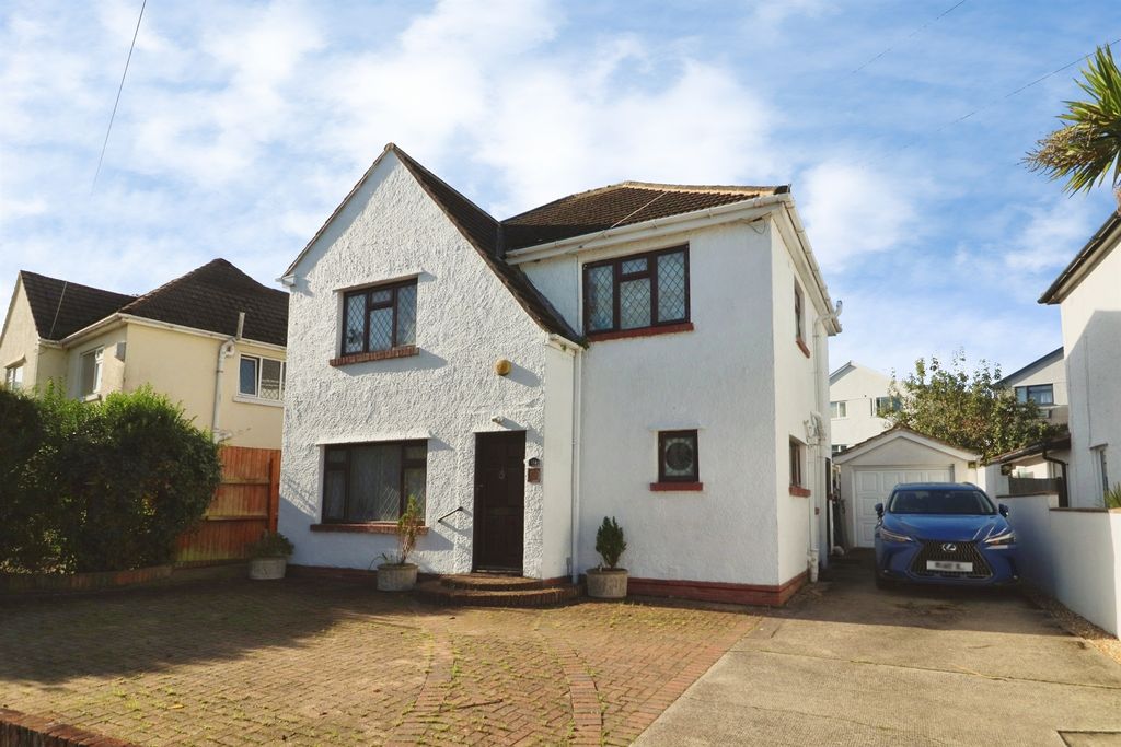 Property photo 1 of 21