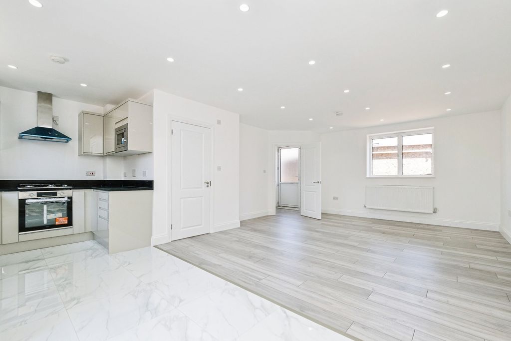 Property photo 1 of 23 Pbox-Img.Jpg