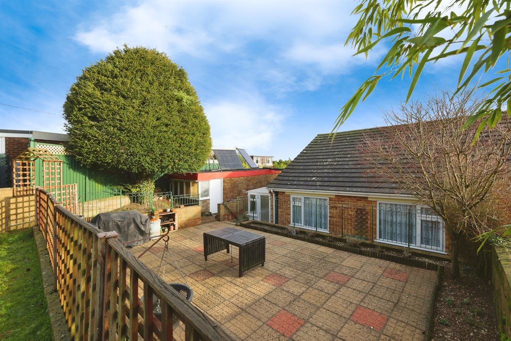 Property photo 2 of 14