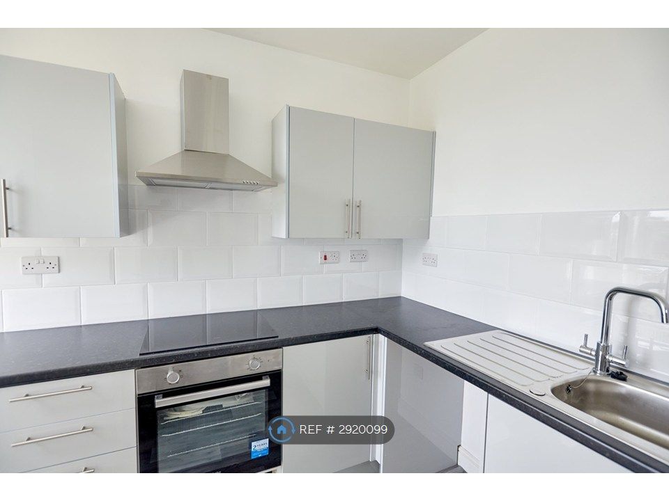 Property photo 1 of 7 Kitchen 1