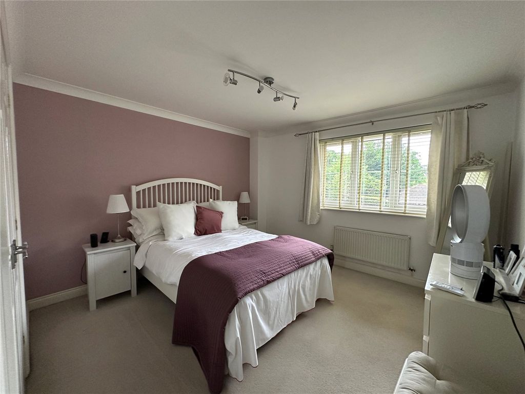 Property photo 2 of 9 Picture No. 04