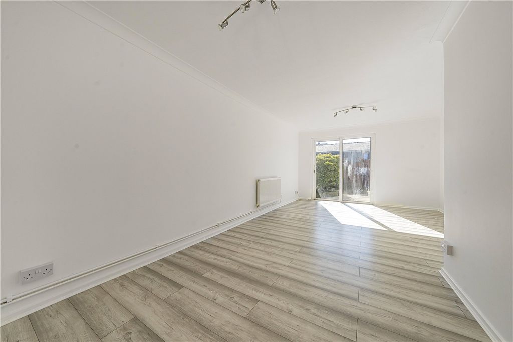 Property photo 2 of 13 Picture No. 26