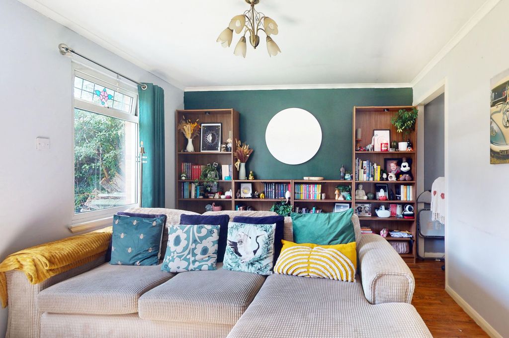 Property photo 3 of 15 Picture No. 13