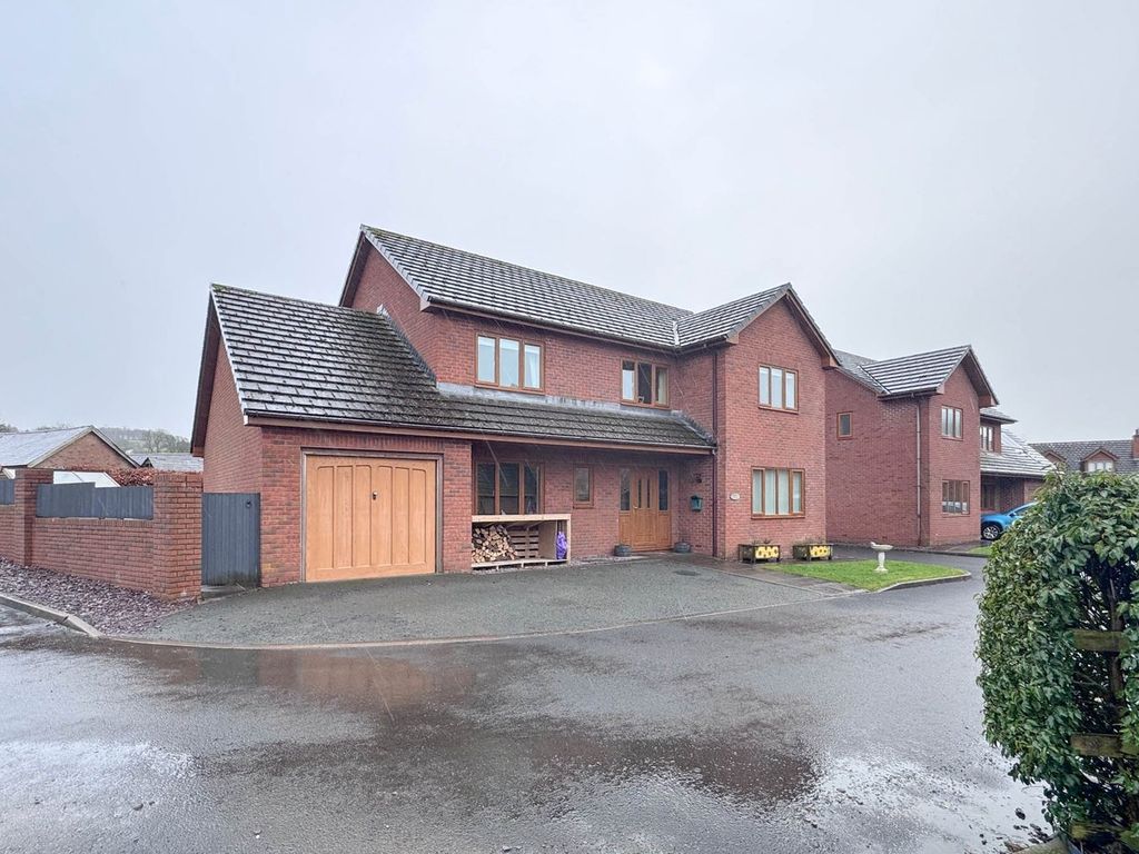 Property photo 1 of 28