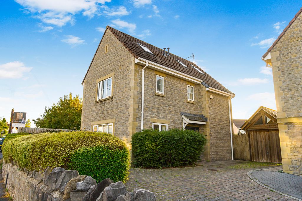 Property photo 1 of 22