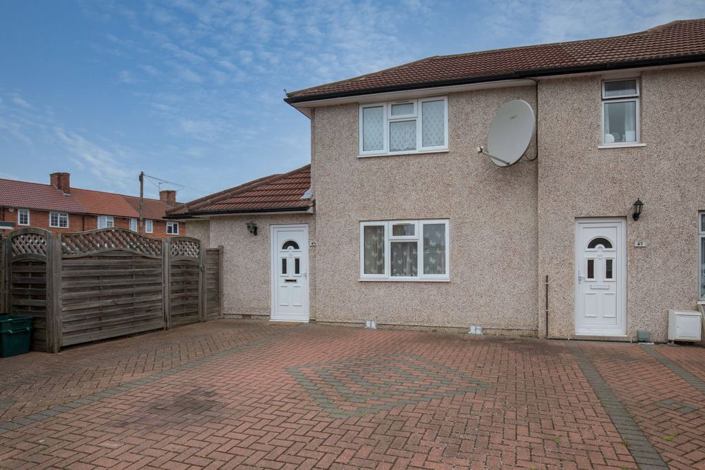 Property photo 1 of 1 67 Titchfield Road, Carshalton Sm5 1Pu 3 Bed