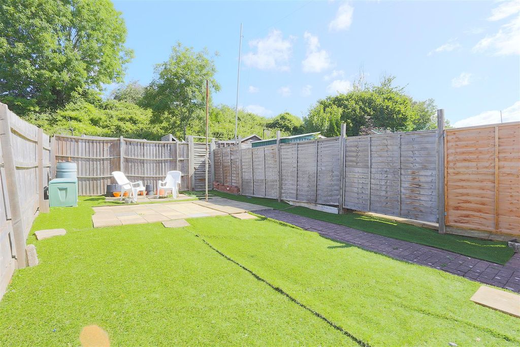 Property photo 2 of 19