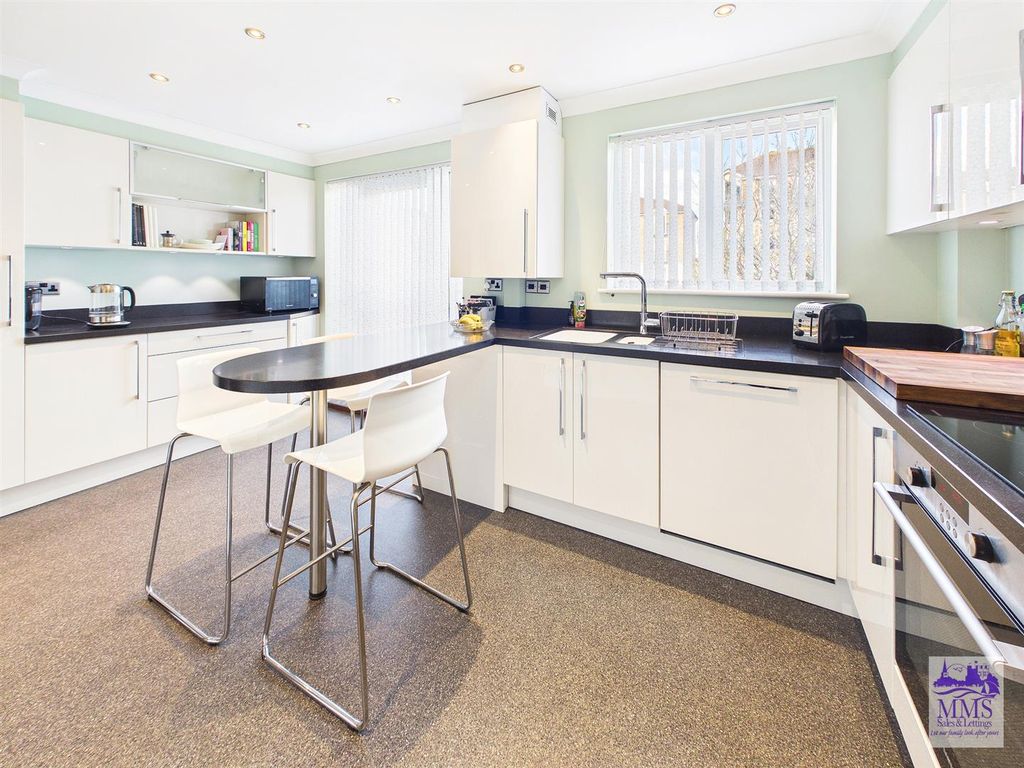 Property photo 3 of 30 Cam04098G0-Pr0187-Still019.Jpg