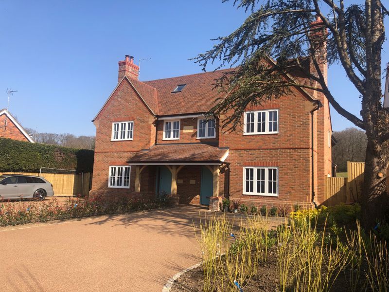 Property photo 1 of 11 Photo 7