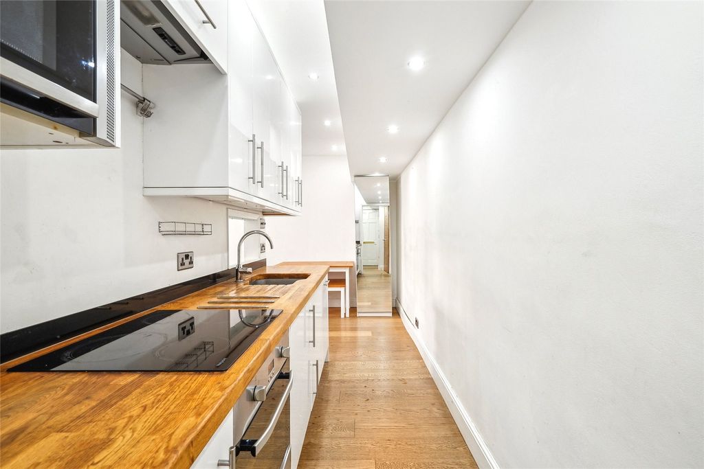 Property photo 2 of 5 Picture No. 14