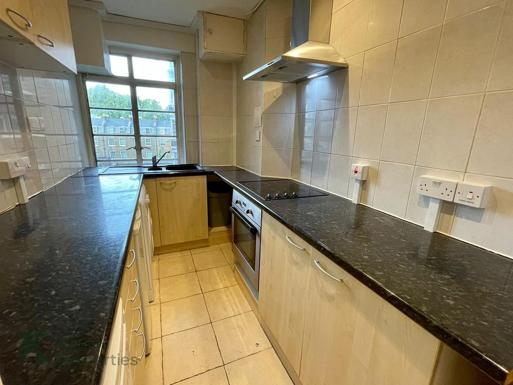 Property photo 2 of 33