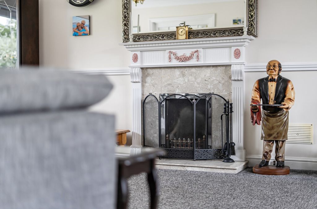 Property photo 3 of 28 1456057-10-6A01d3...