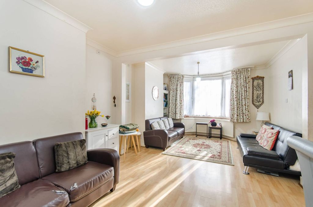 Property photo 1 of 5