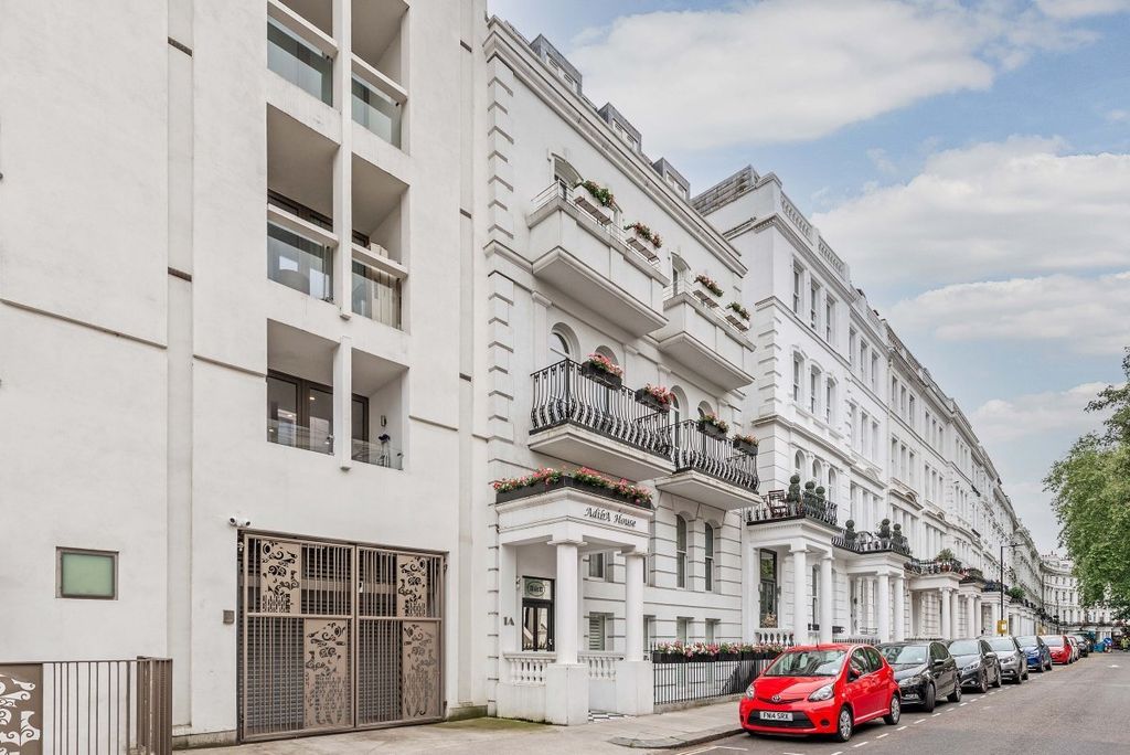 Property photo 2 of 14 External