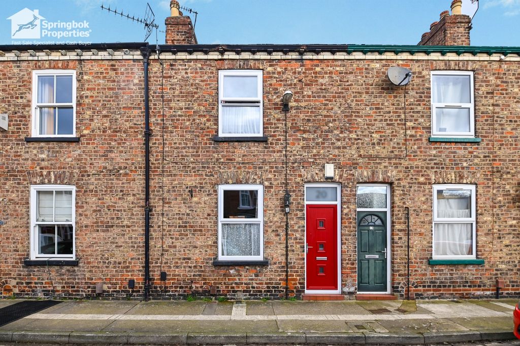 Property photo 1 of 14 Front View