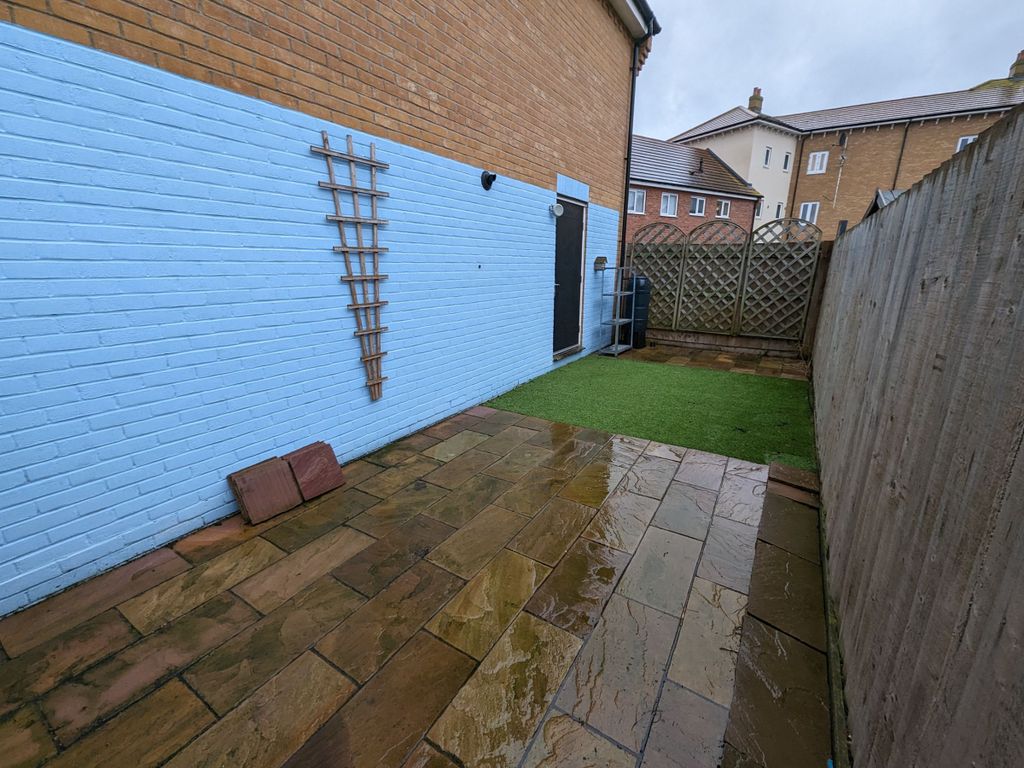 Property photo 3 of 14