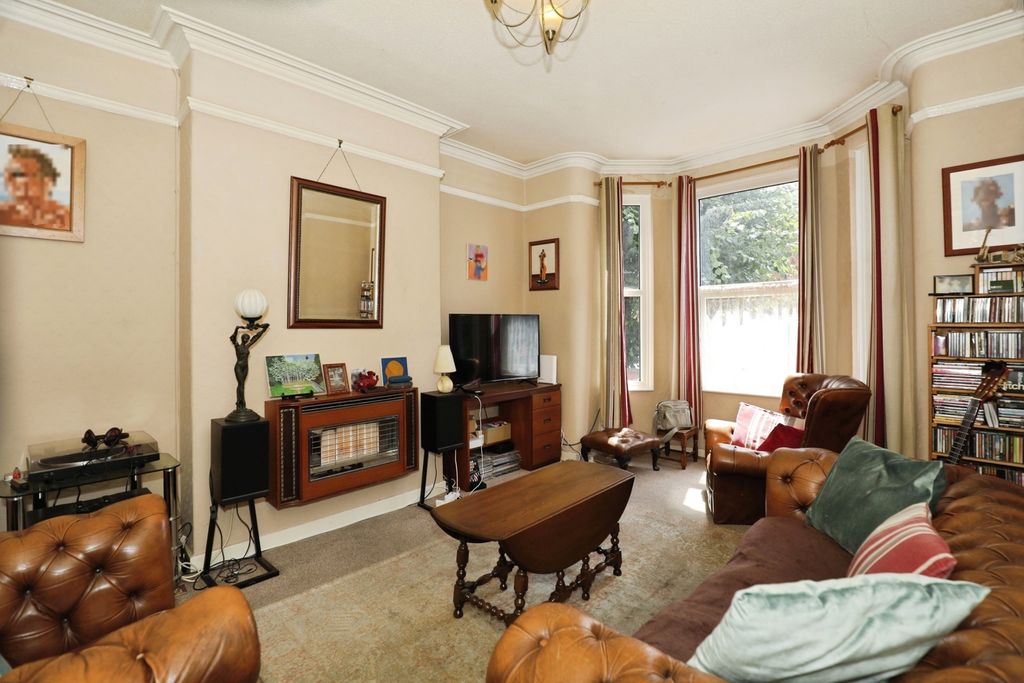 Property photo 2 of 19 Pbox-Img.Jpg