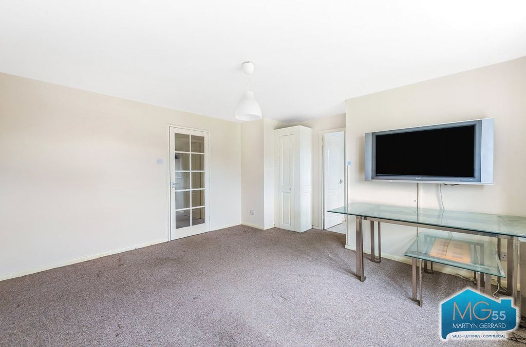 Property photo 3 of 11 Picture No. 13