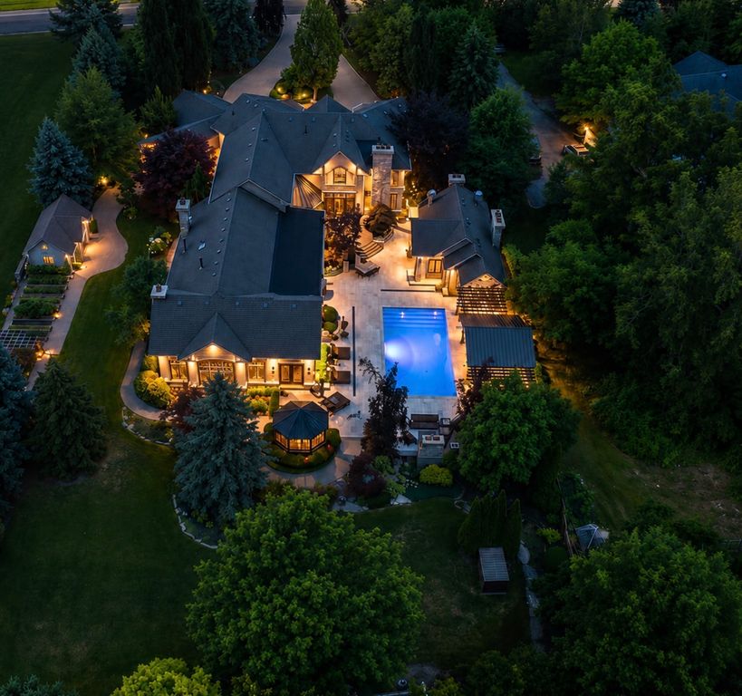 Property photo 1 of 47