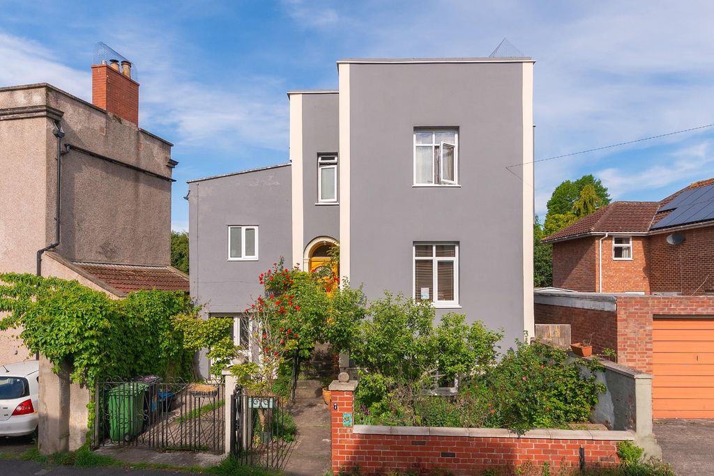 Property photo 2 of 45 0A7Rsv - External I.Jpg