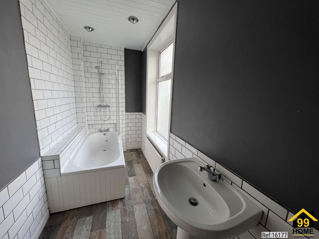 Property photo 3 of 6 Photo 2